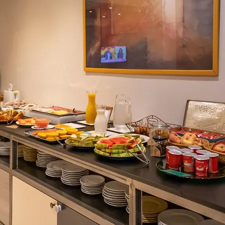 Hotel Yit Conquista De 3*